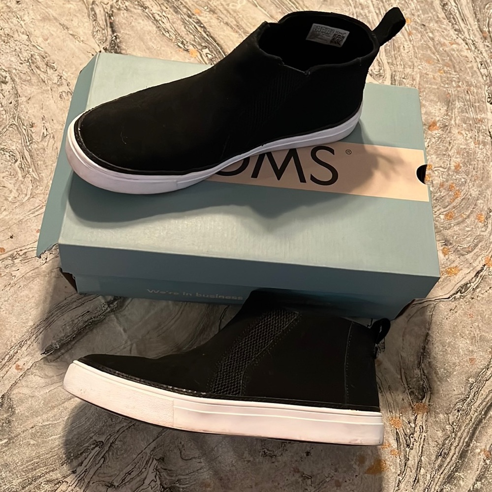 Toms Bryce Pull on Boot Sneaker Black Suede Size 10 Women’s